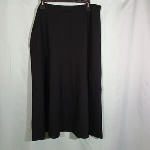 Black A-Line Midi Skirt – Classic Flowy Office Workwear Skirt